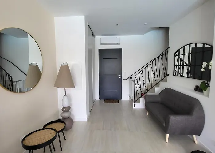 Villa 4 Piscine Privée à 400m De La Dans Résidence Neuve