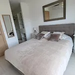 Villa Moderne De Standing Avec Piscine Privee A 400m De La - 4