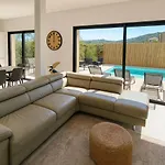 Moderne De Standing Avec Piscine Privee A 400m De La - 4 Villa *