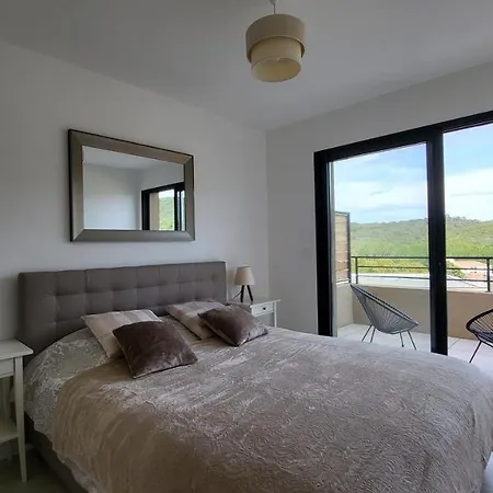 Villa 4 Piscine Privée à 400m De La Dans Résidence Neuve