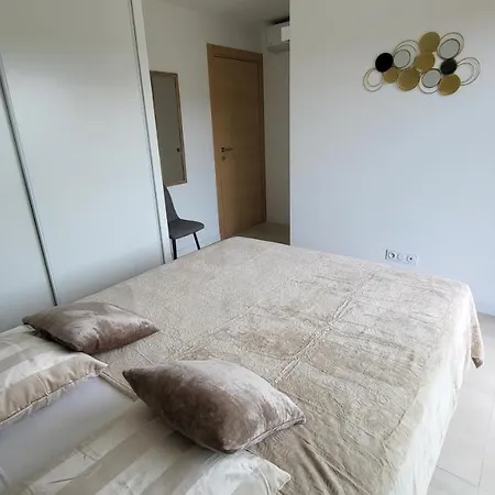 Villa 4 Piscine Privée à 400m De La Dans Résidence Neuve