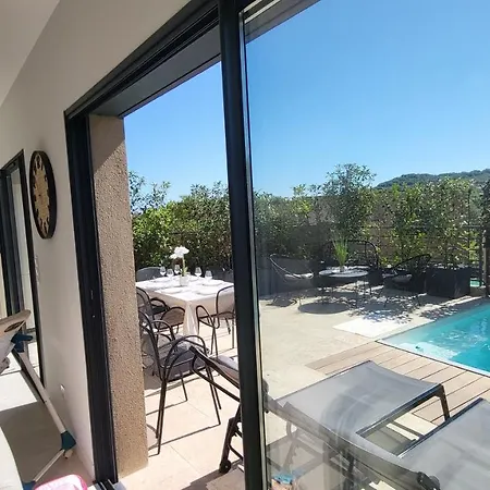 Villa Moderne De Standing Avec Piscine Privee A 400m De La - 4