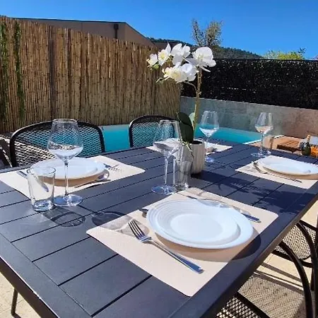 Moderne De Standing Avec Piscine Privee A 400m De La - 4 Villa