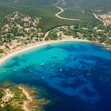 Vila Avec Piscine Privee A 400m De La - 4 *