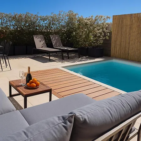 Moderne De Standing Avec Piscine Privee A 400m De La - 4