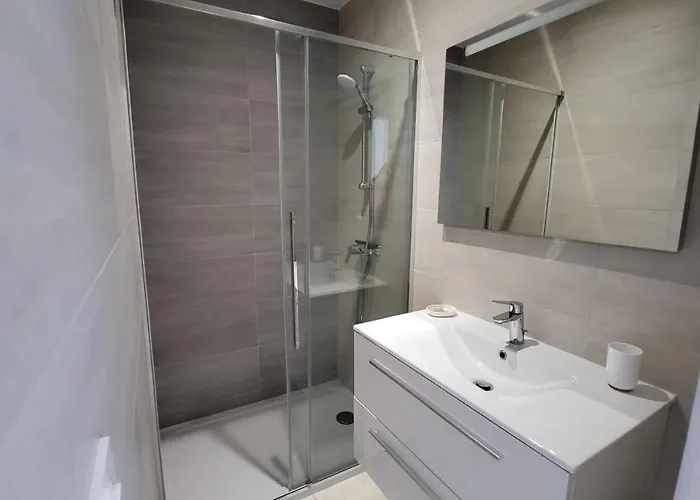 Villa 4 Piscine Privée à 400m De La Dans Résidence Neuve *