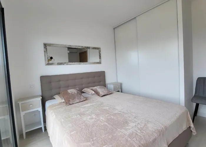 4 Piscine Privée à 400m De La Dans Résidence Neuve Villa Conca