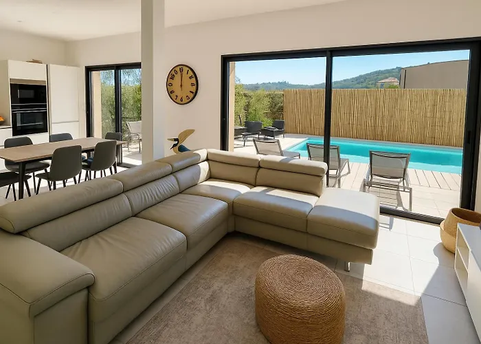 Moderne De Standing Avec Piscine Privee A 400m De La - 4 Vila *