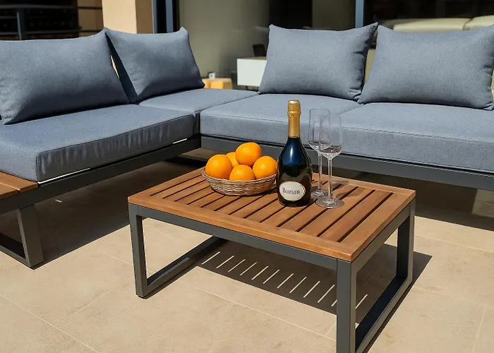 Moderne De Standing Avec Piscine Privee A 400m De La - 4 *