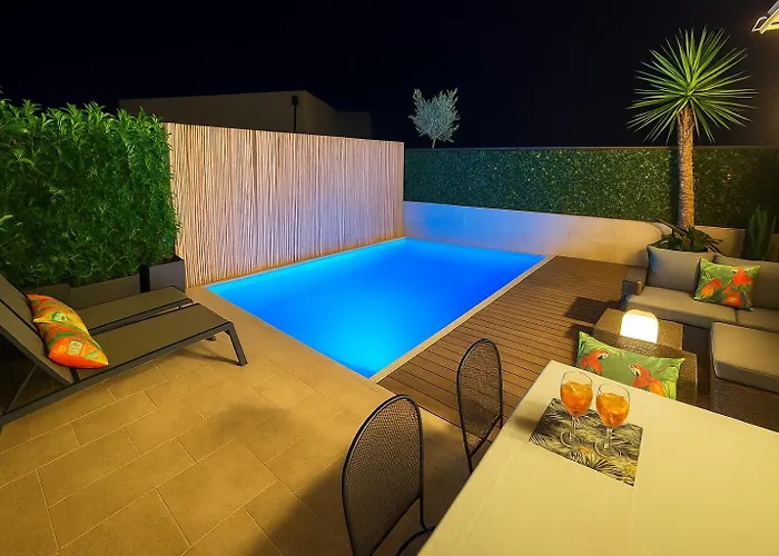 Moderne De Standing Avec Piscine Privee A 400m De La - 4 *